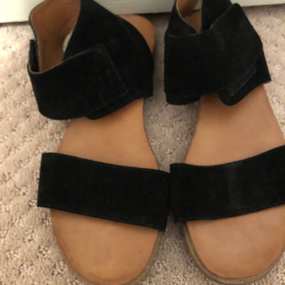 Shoes - Women’s sandals